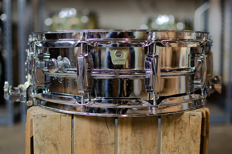 No. 410 Super-Sensitive 5x14" 10-Lug Aluminum Snare Drum with Large Chicago Keystone Badge
